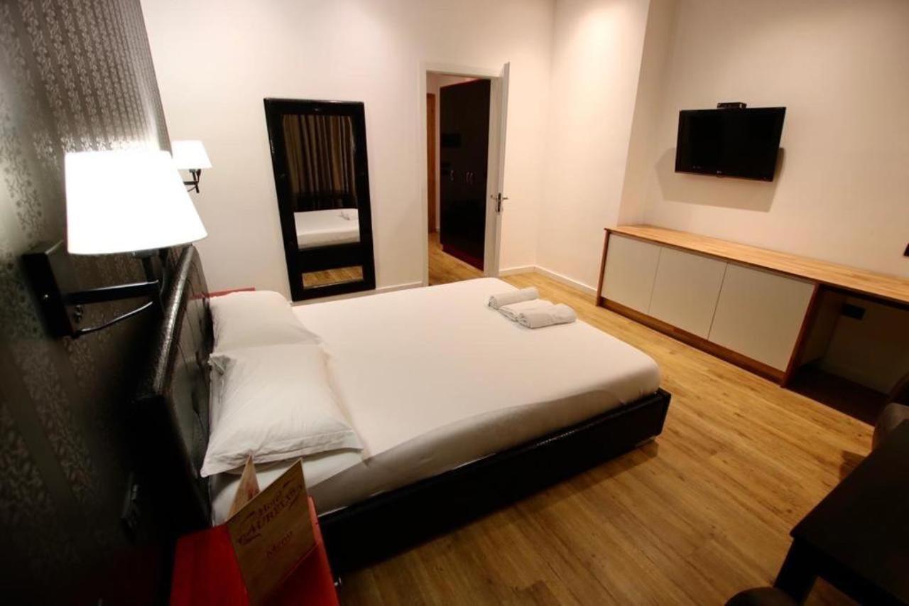 Aurelis Hotel Bërxull Esterno foto