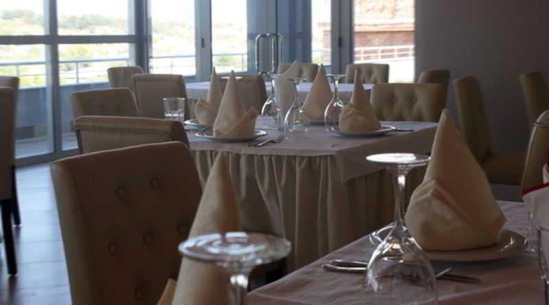 Aurelis Hotel Bërxull Esterno foto